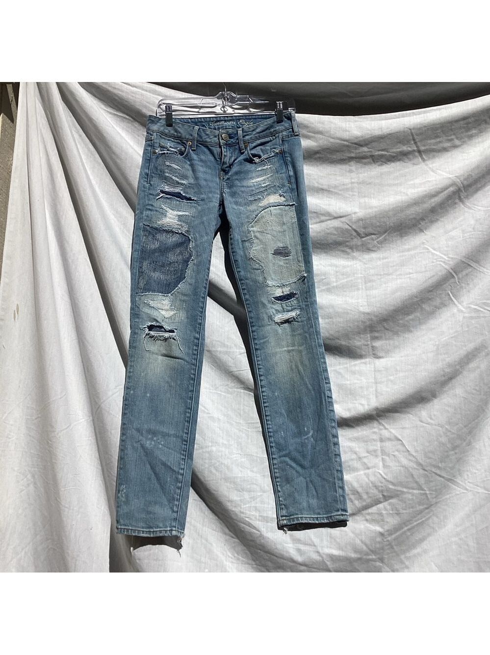 American Eagle blue distressed patchwork skinny casual jeans, size 4